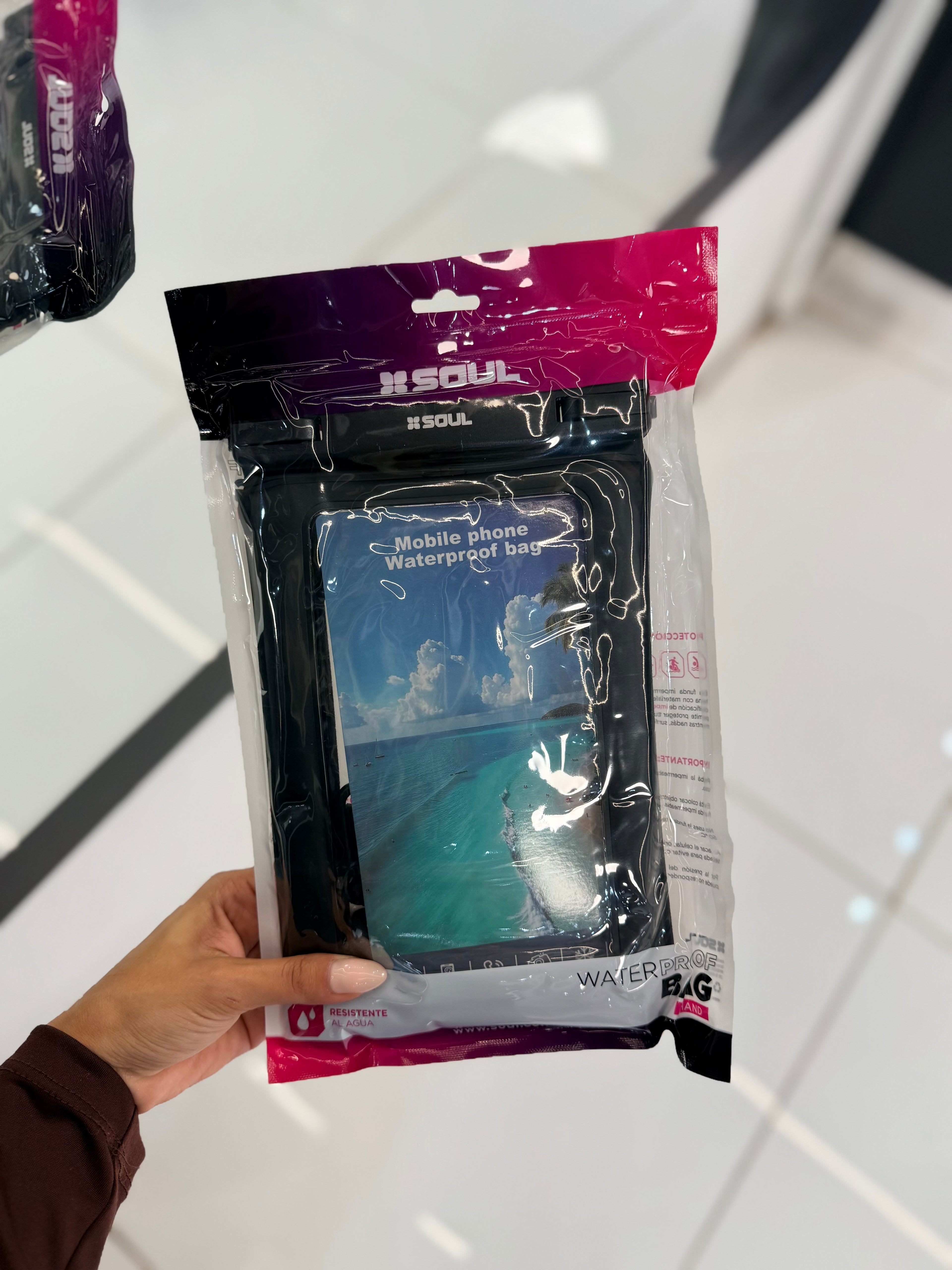 FUNDA PARA AGUA SOUL PROOF BAG 7.6"