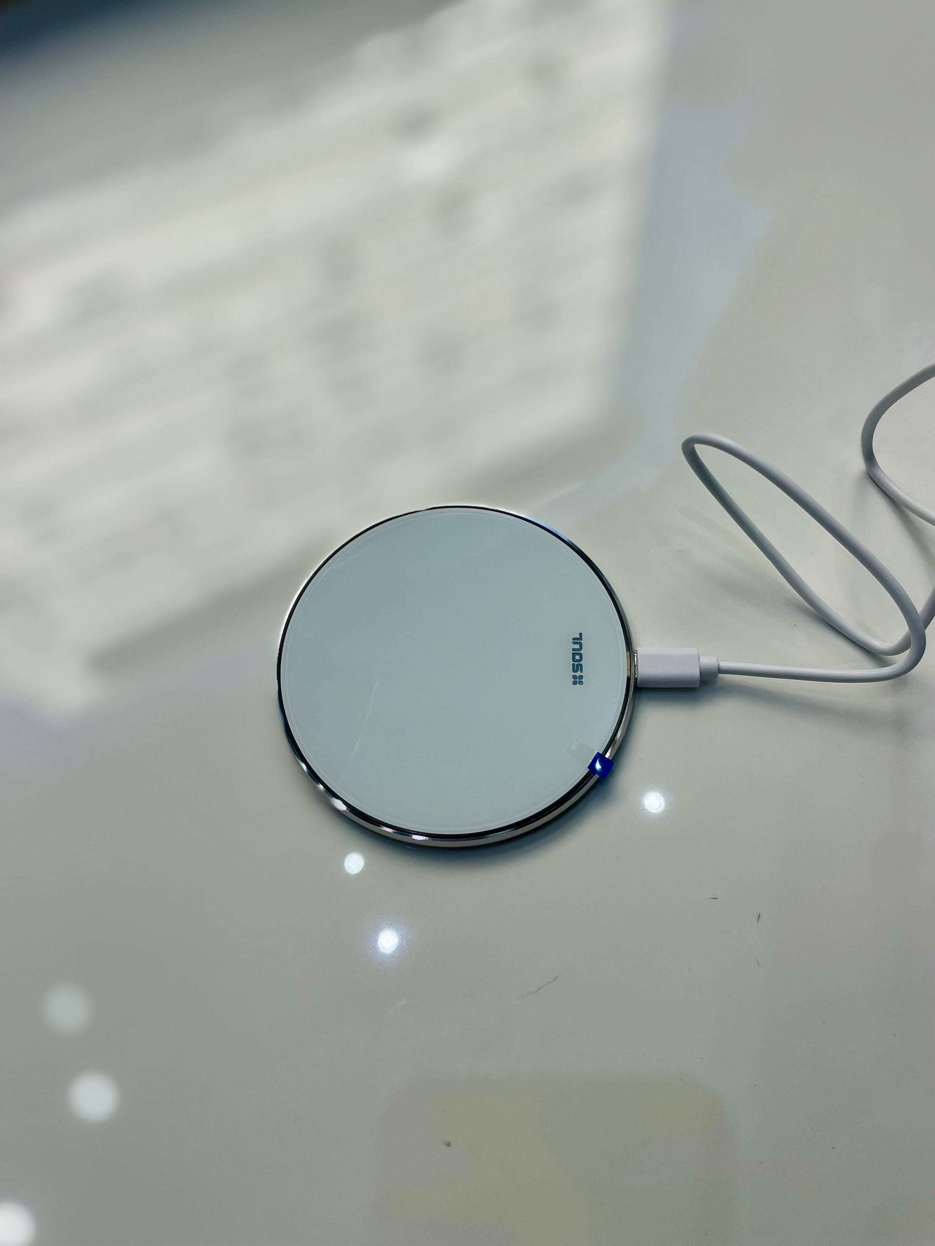 BASE DE CARGA INALAMBRICA LED SOUL 15W