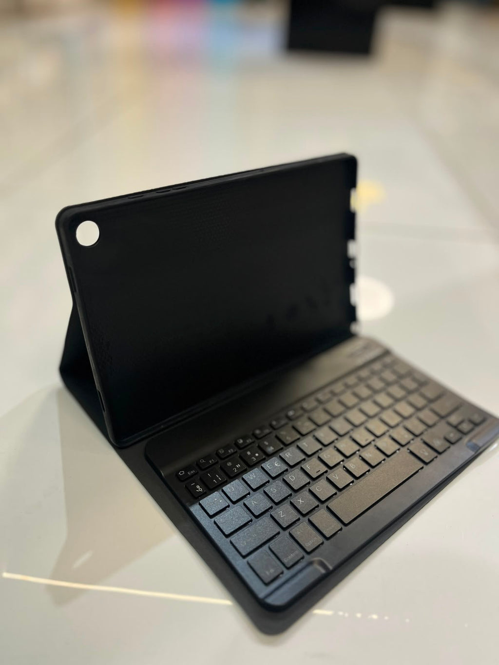 FUNDA CON TECLADO BLUETOOTH SAM A9+