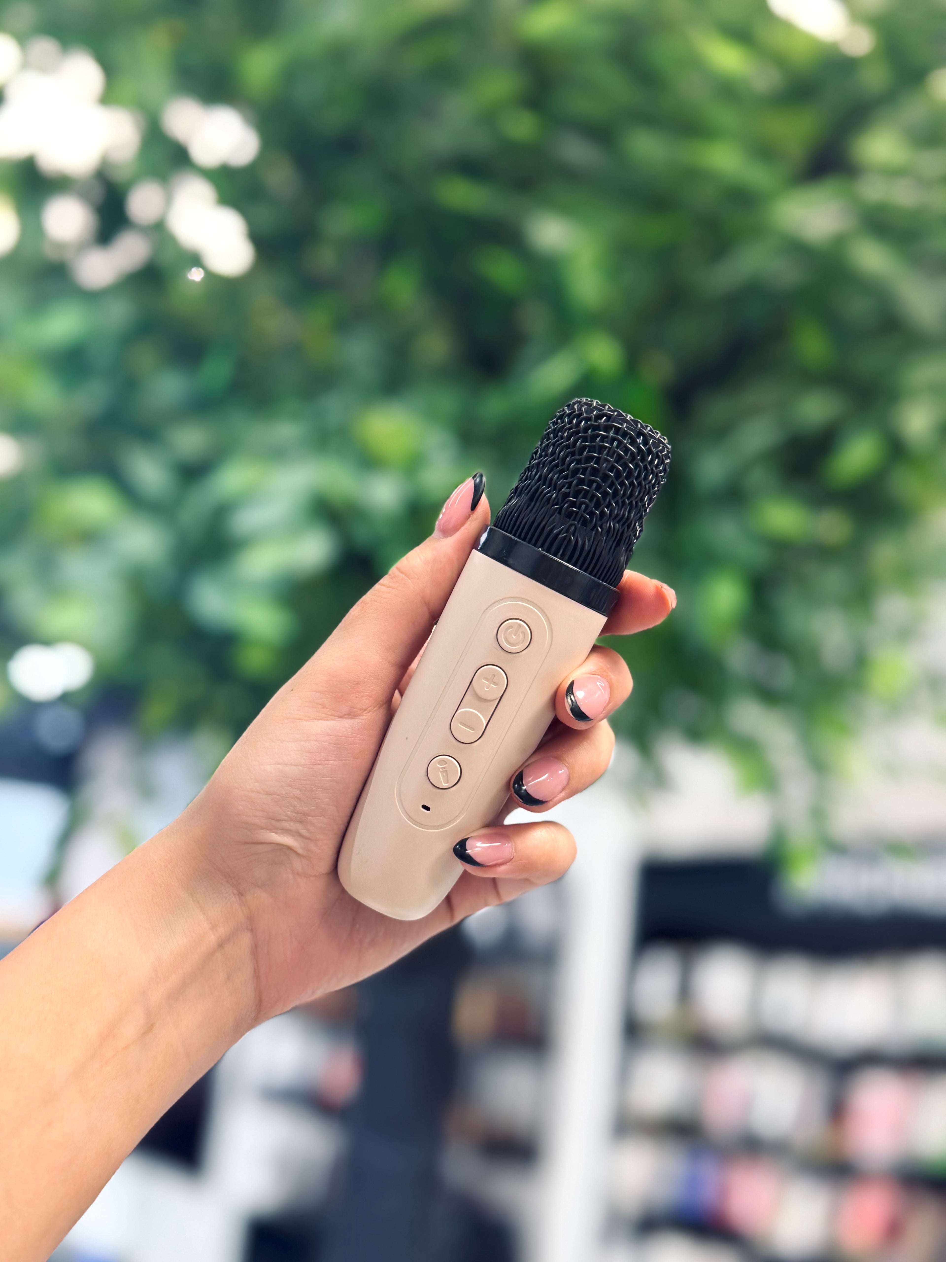 PARLANTE PORTÁTIL LED RGB BLUETOOH KARAOKE 2 MICRÓFONOS