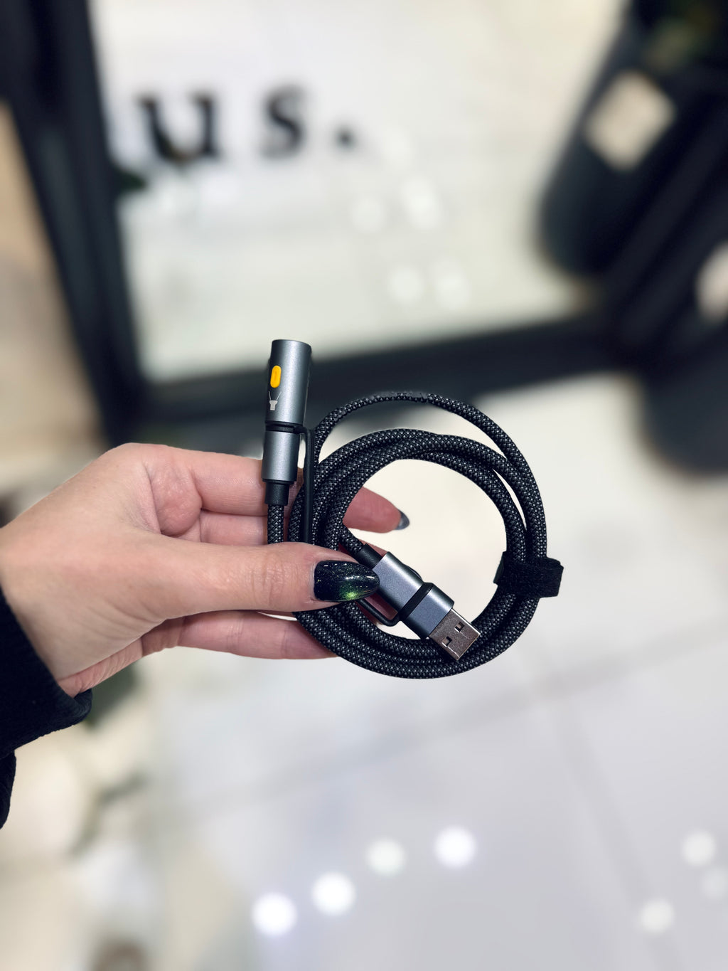 Cable TOOCKI Usb + Usb C a Tipo C Reforzado con linterna