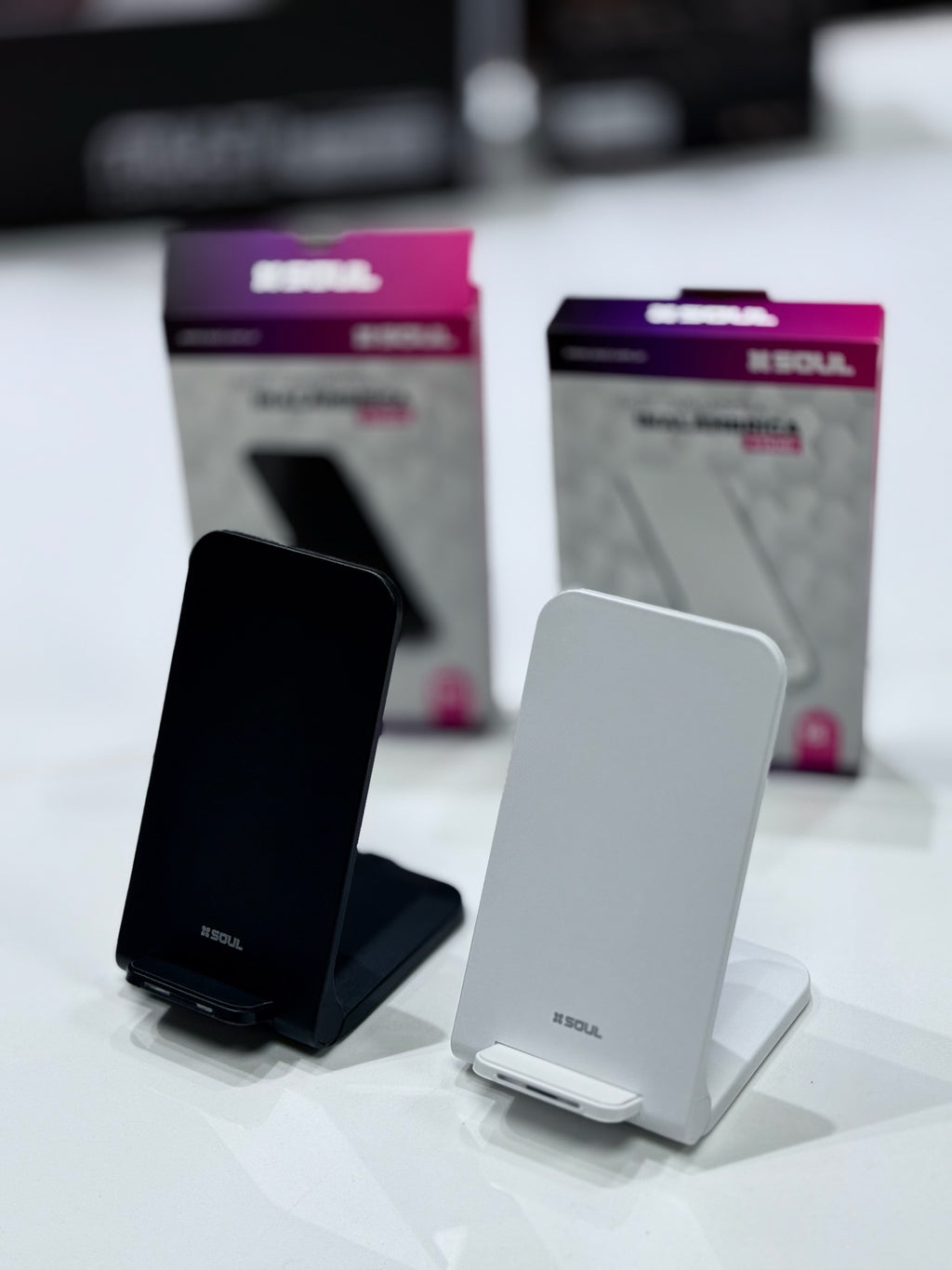 BASE DE CARGA SOUL STAND S100 15W