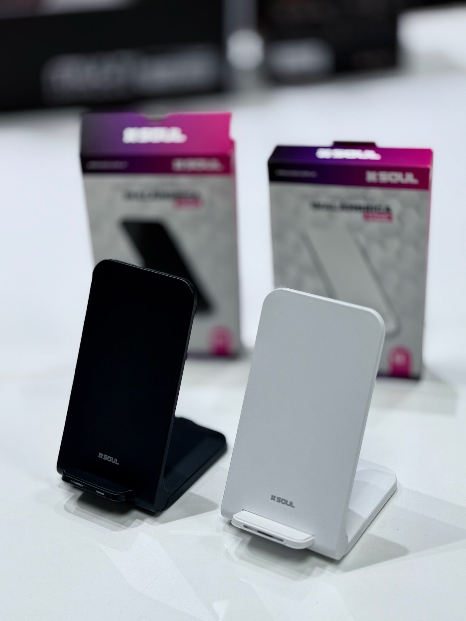 BASE DE CARGA SOUL STAND S100 15W