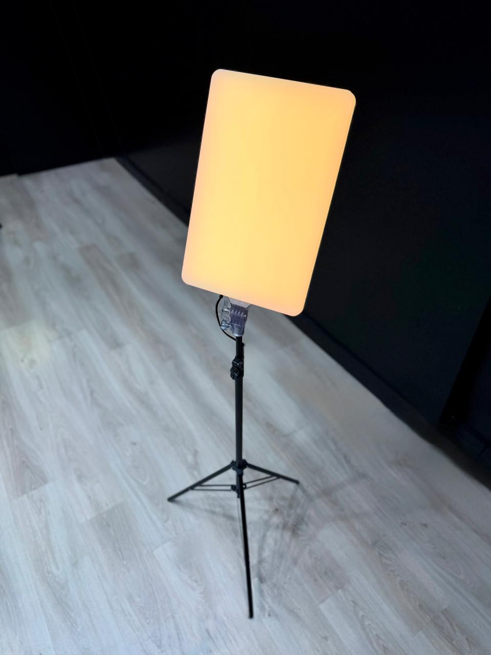 PANEL RGB LED PROFESIONAL PM-48 (INCLUYE TRIPODE DE 2MTS)