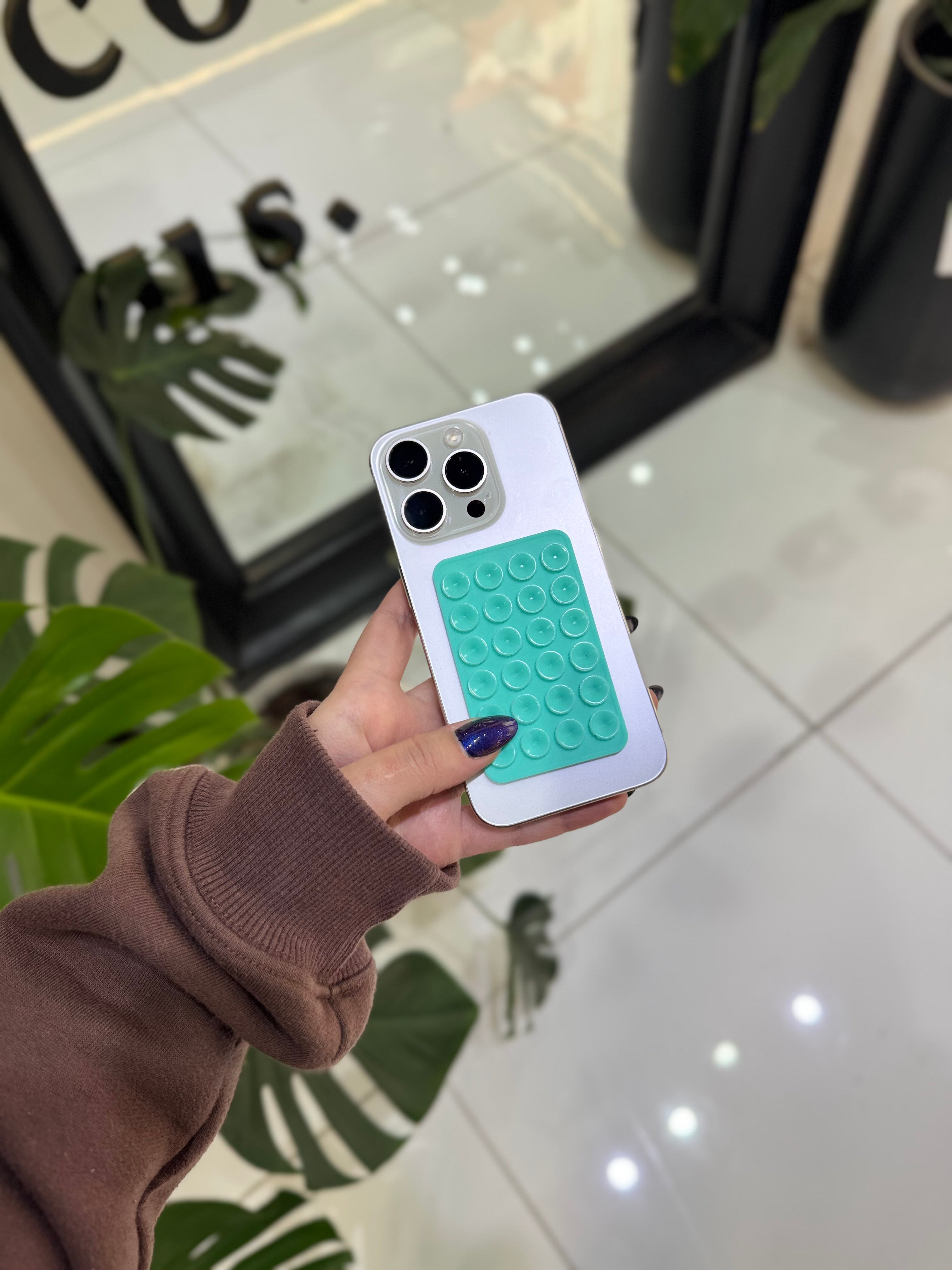 OCTOBUDDY CON PEGAMENTO