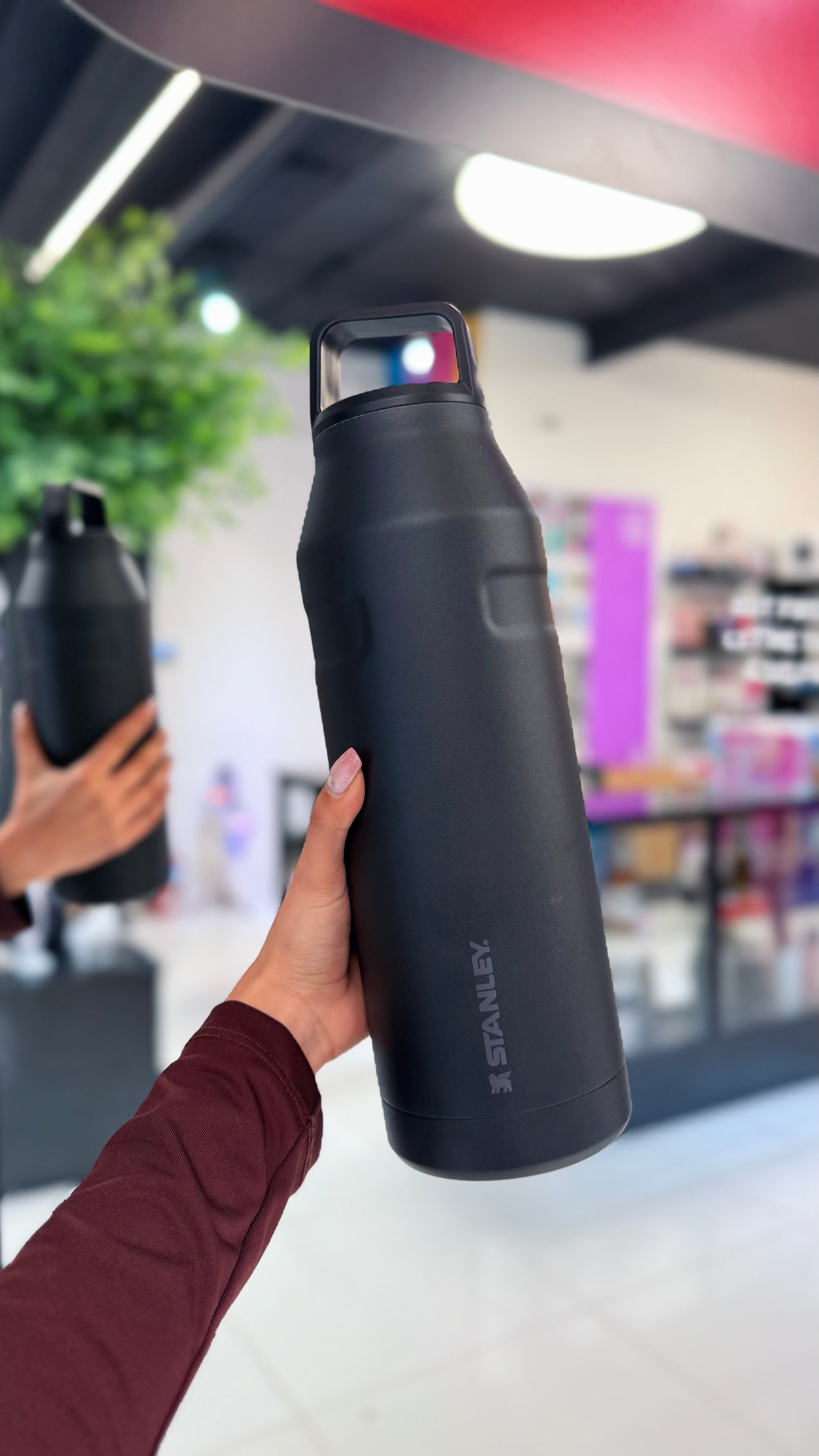 BOTELLA STANLEY ICEFLOW AEROLIGHT 1.5L NEGRA