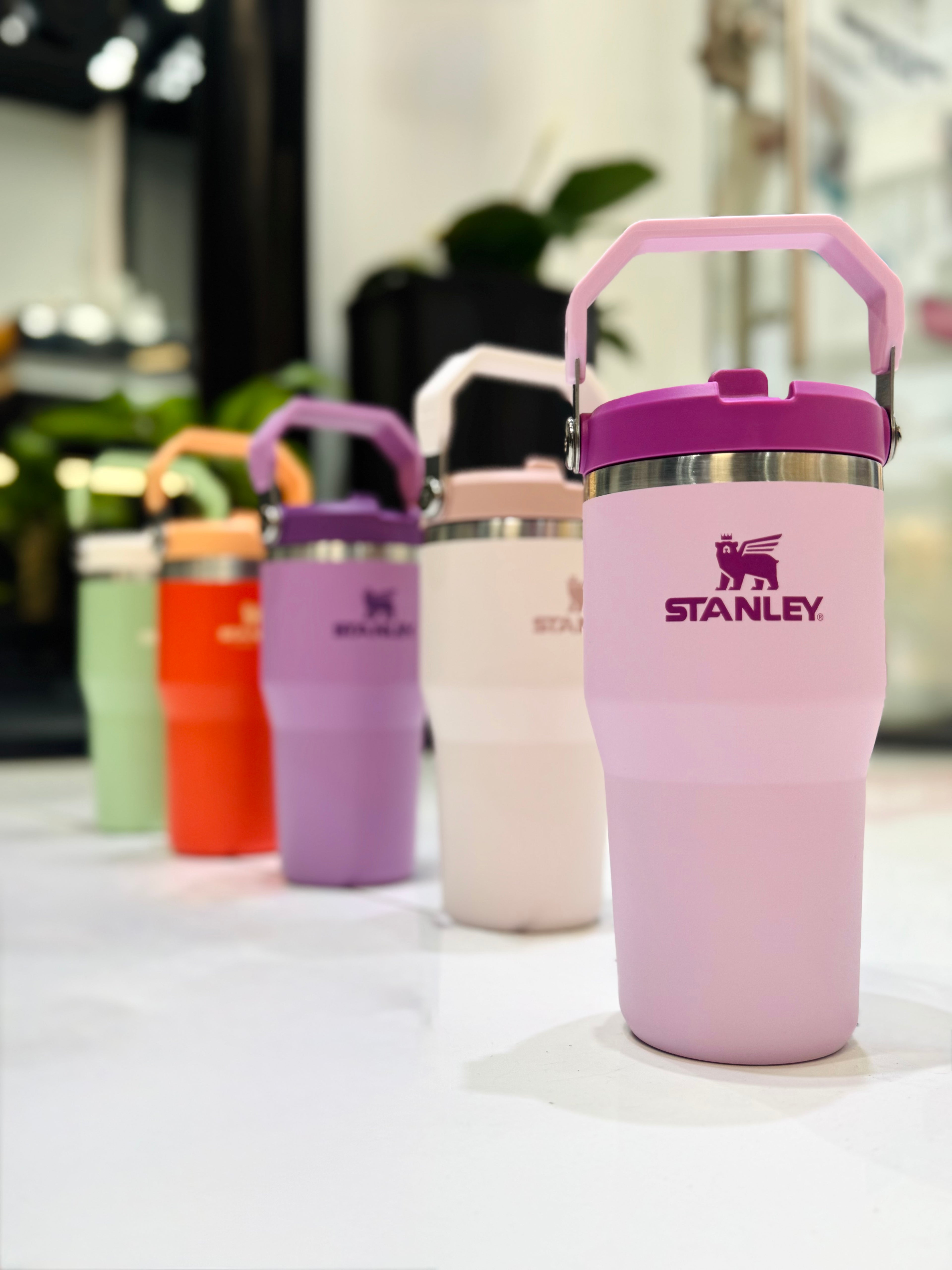 VASO STANLEY FLIP STRAW TUMBLER 591ML