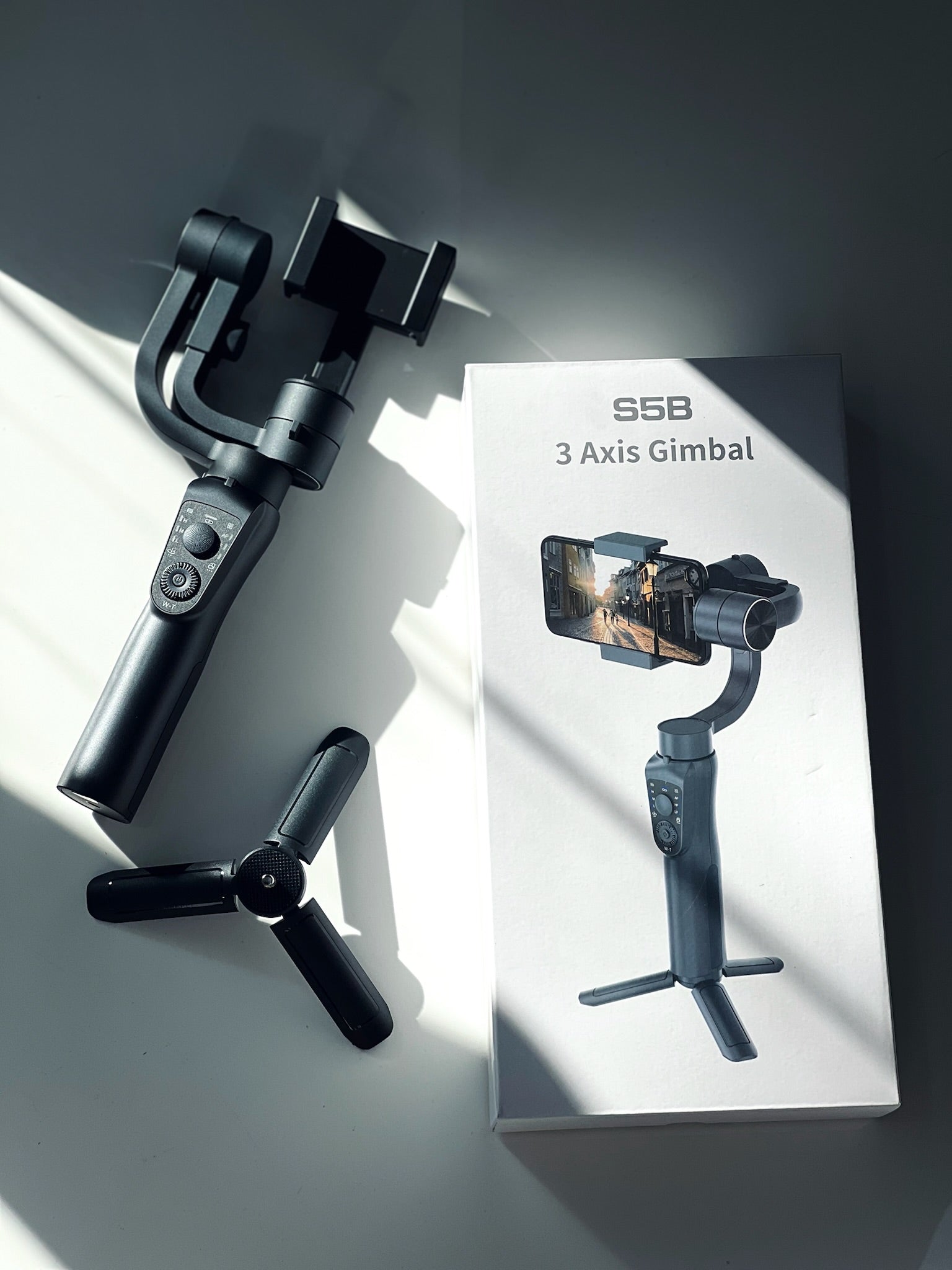 GIMBAL ESTABILIZADOR INTELIGENTE PARA CELULAR