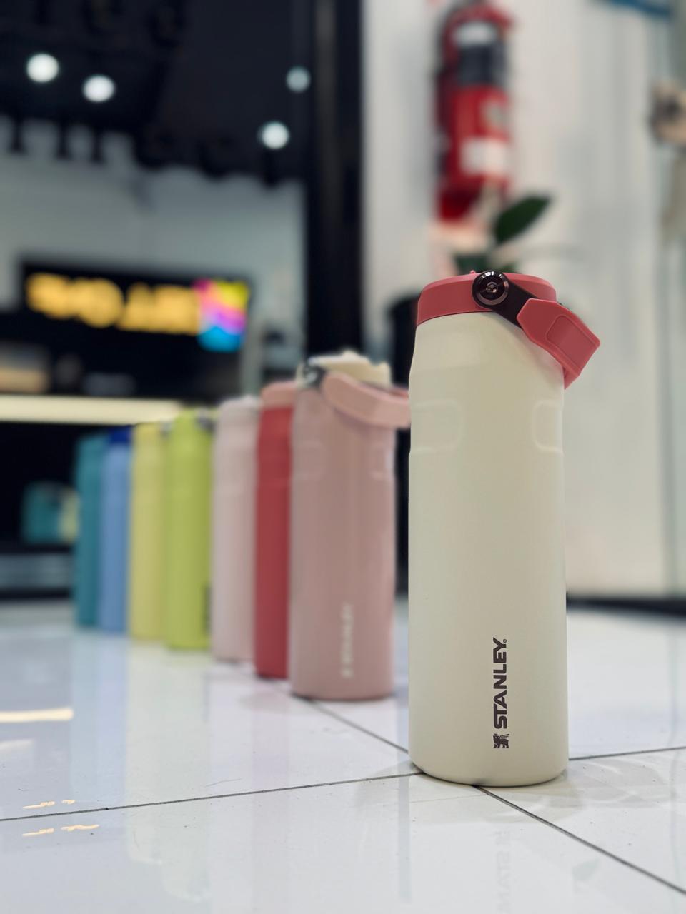 BOTELLA STANLEY AEROLIGHT FLIPSTRAW 710ML