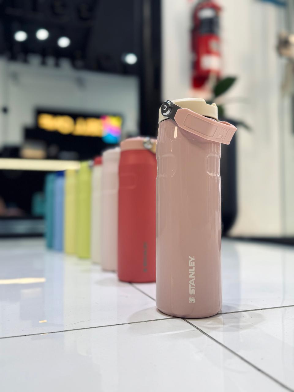 BOTELLA STANLEY AEROLIGHT FLIPSTRAW 710ML