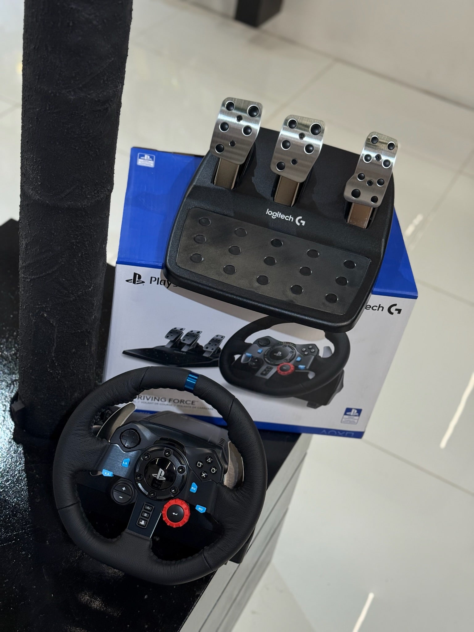 VOLANTE + PEDALERA LOGITECH G29 DRIVING FORCE RACING WHEEL PARA PC, PS4, PS5
