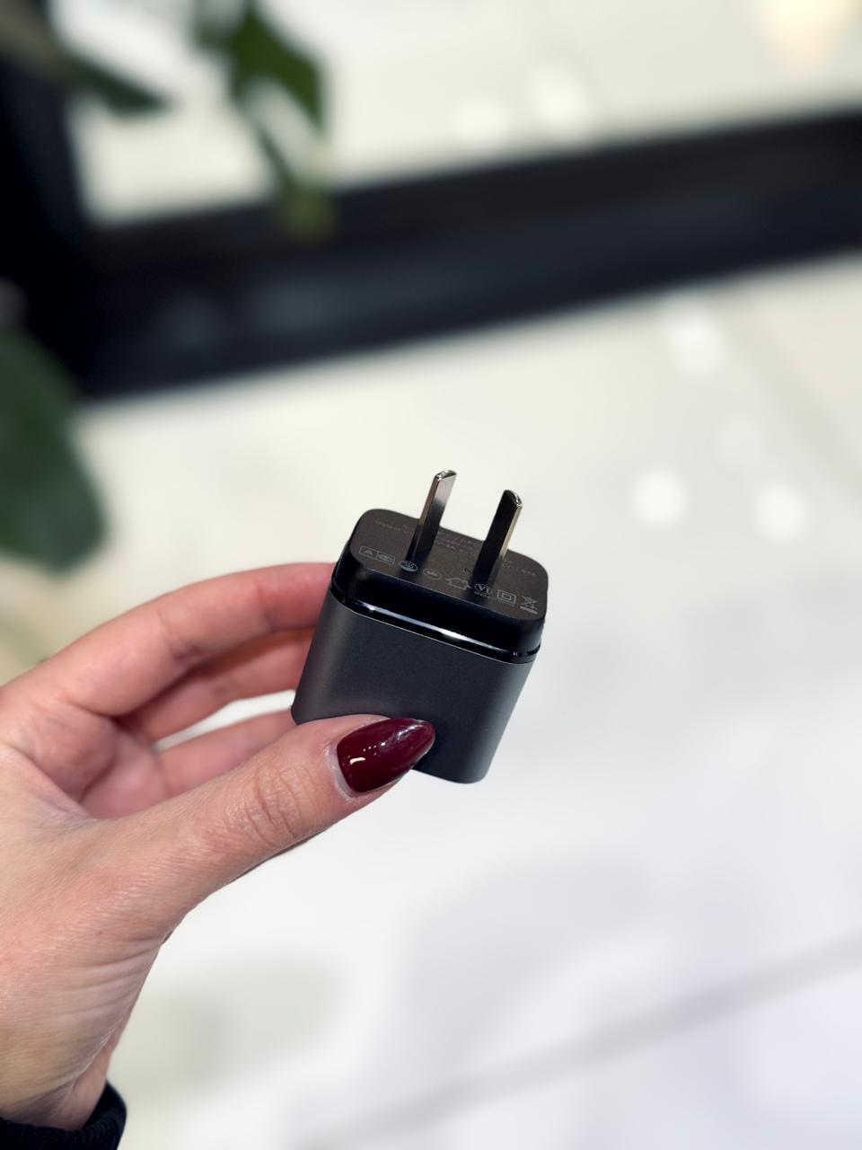 Cargador Soul 20W USB-C Carga Rápida Color Silver - Sin Cable