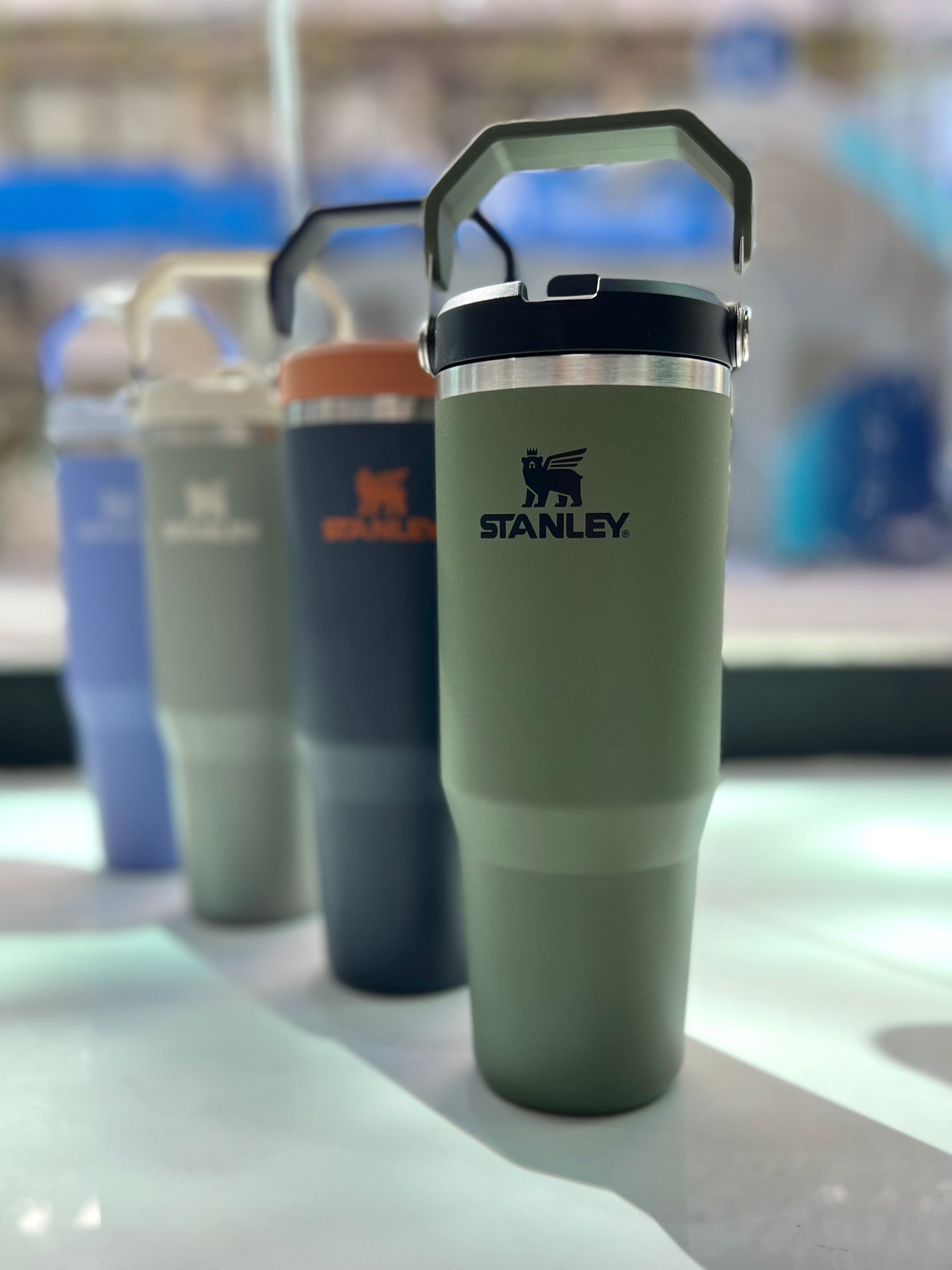 VASO STANLEY FLIP STRAW TUMBLER 0.88L