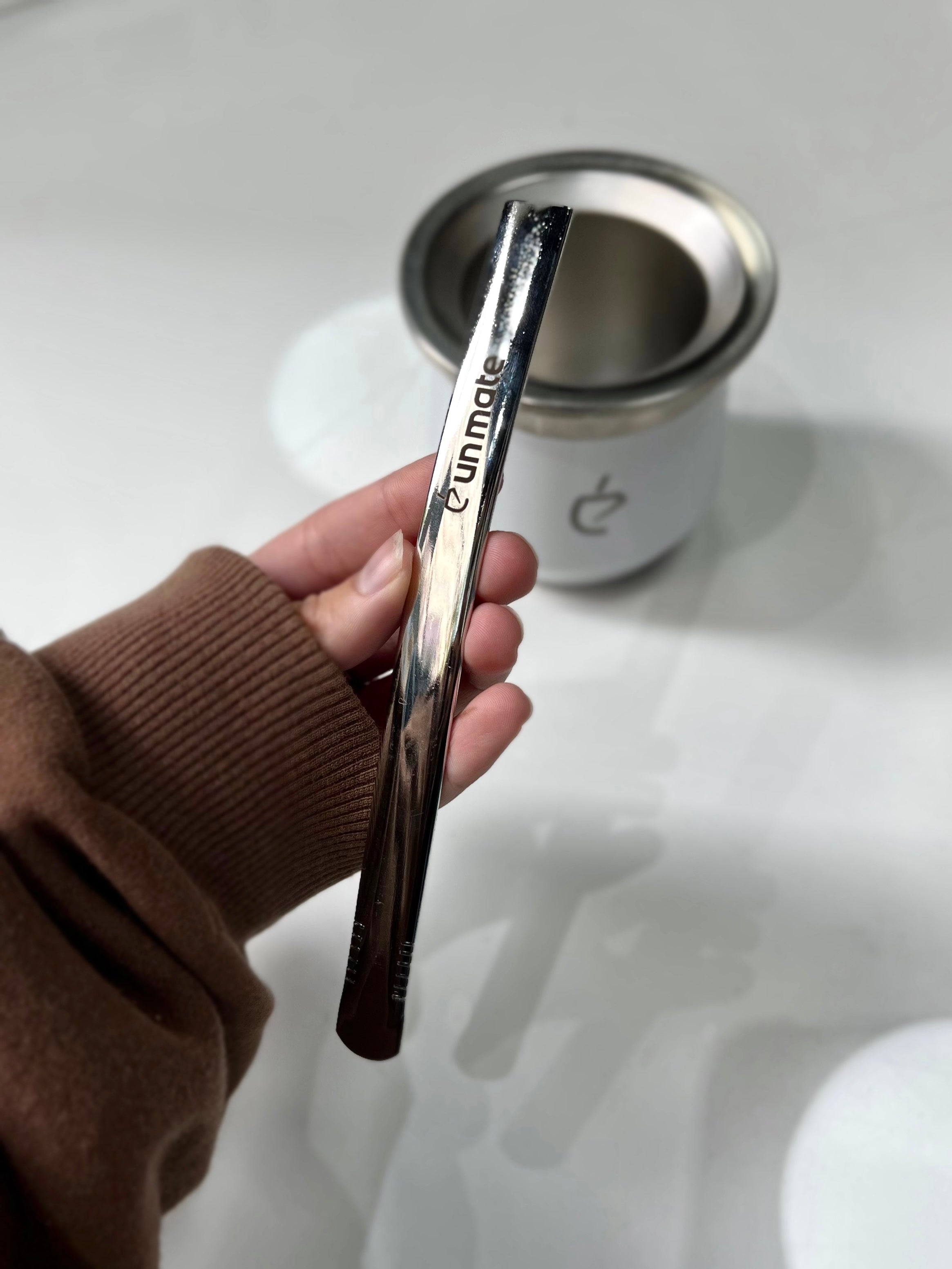 UNA BOMBILLA UN MATE