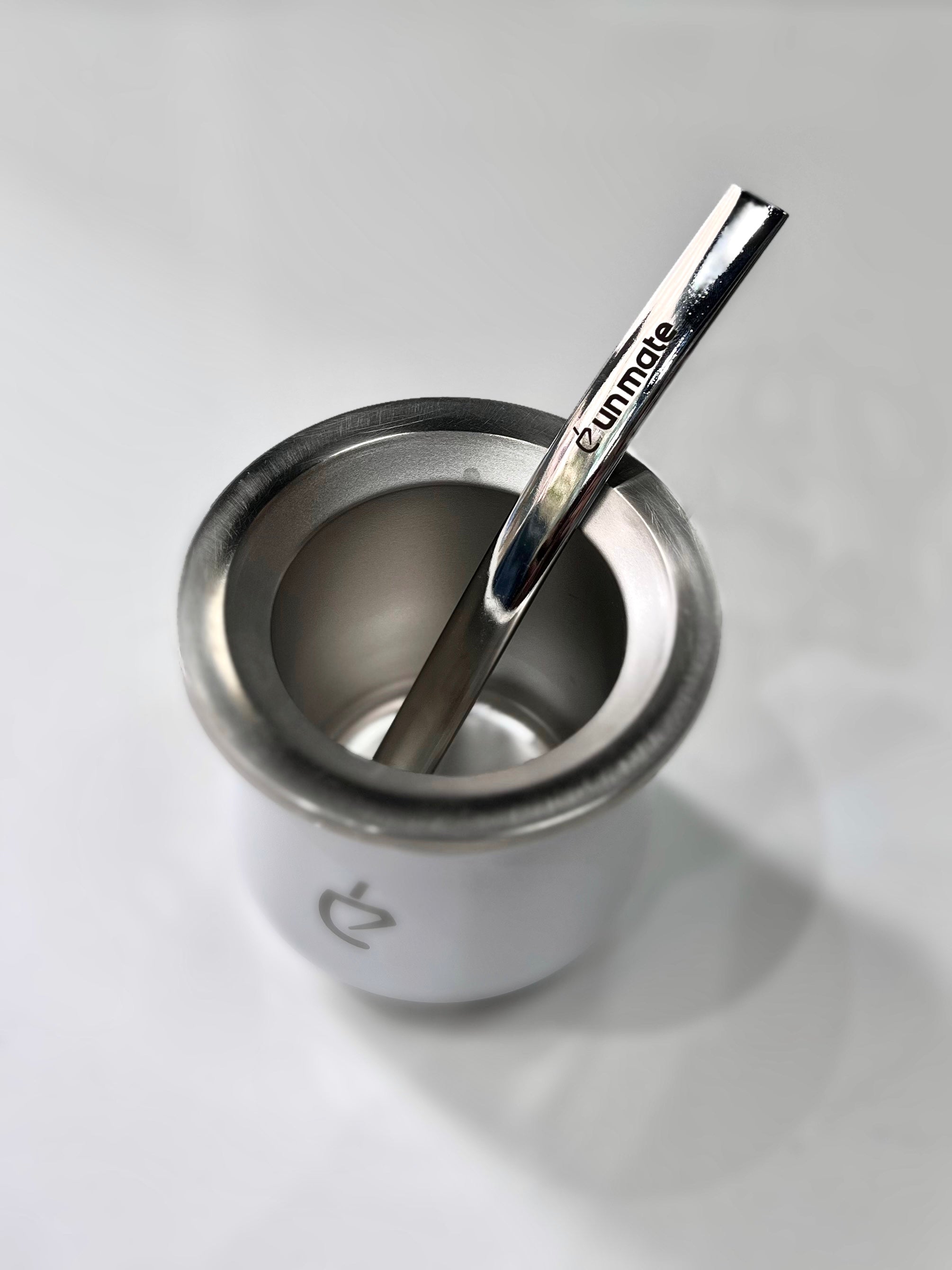 UNA BOMBILLA UN MATE