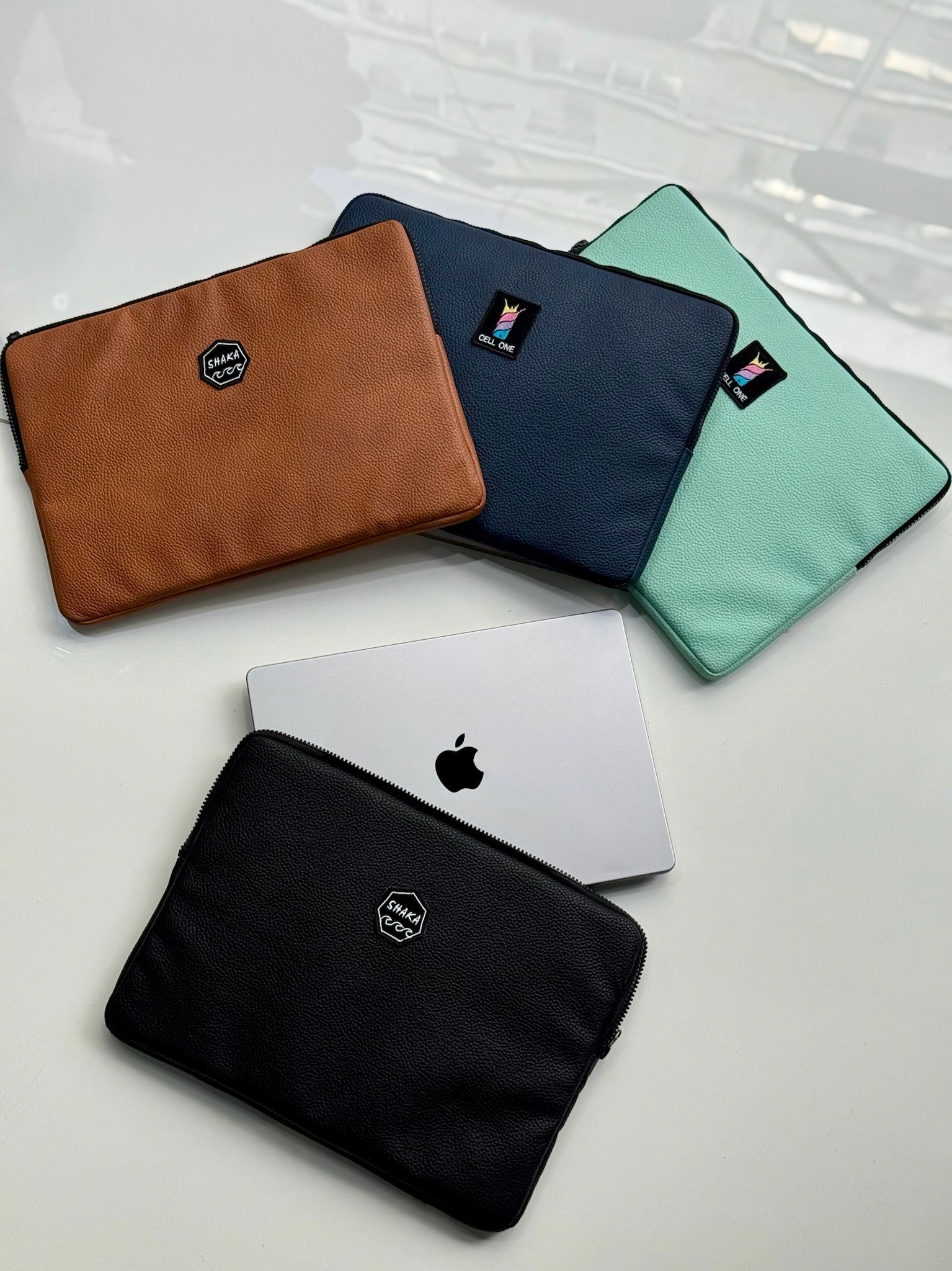 FUNDA PARA NOTEBOOK SHAKA