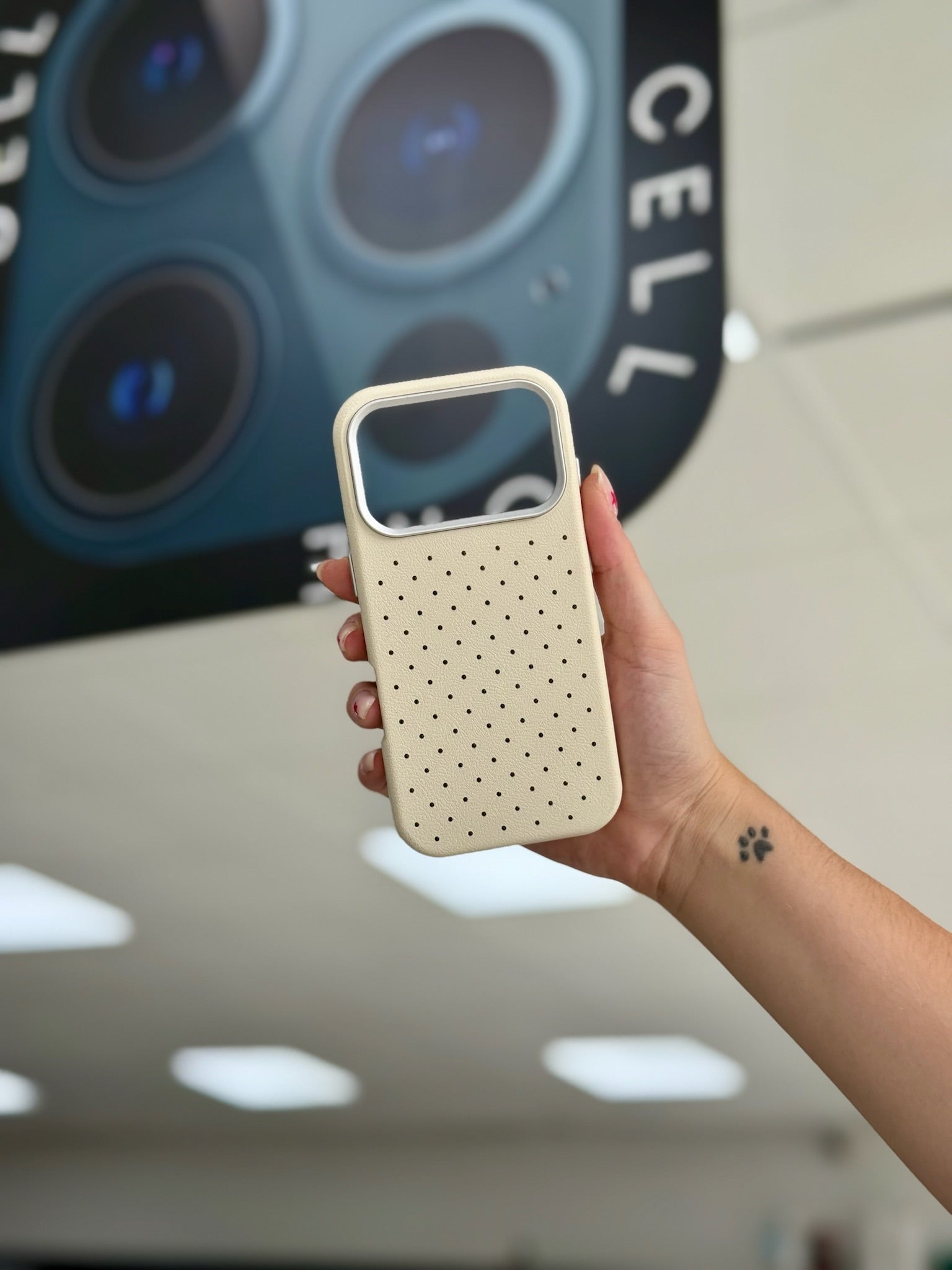 FUNDA SILKY DOTS