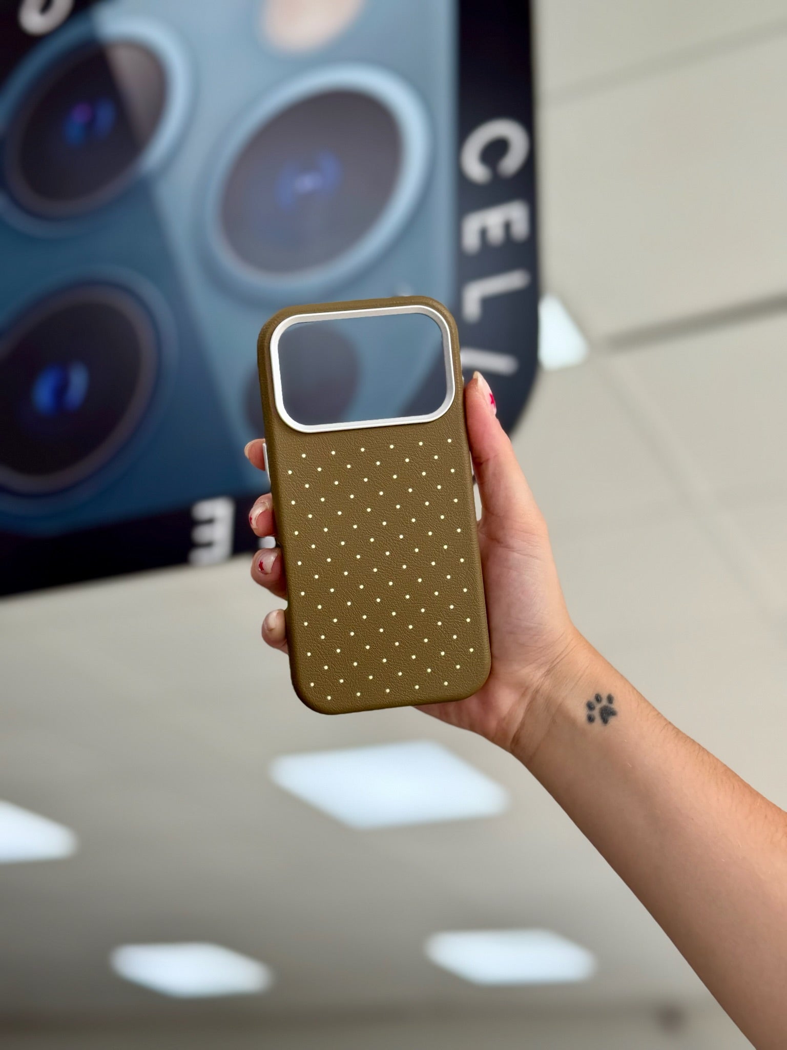 FUNDA SILKY DOTS