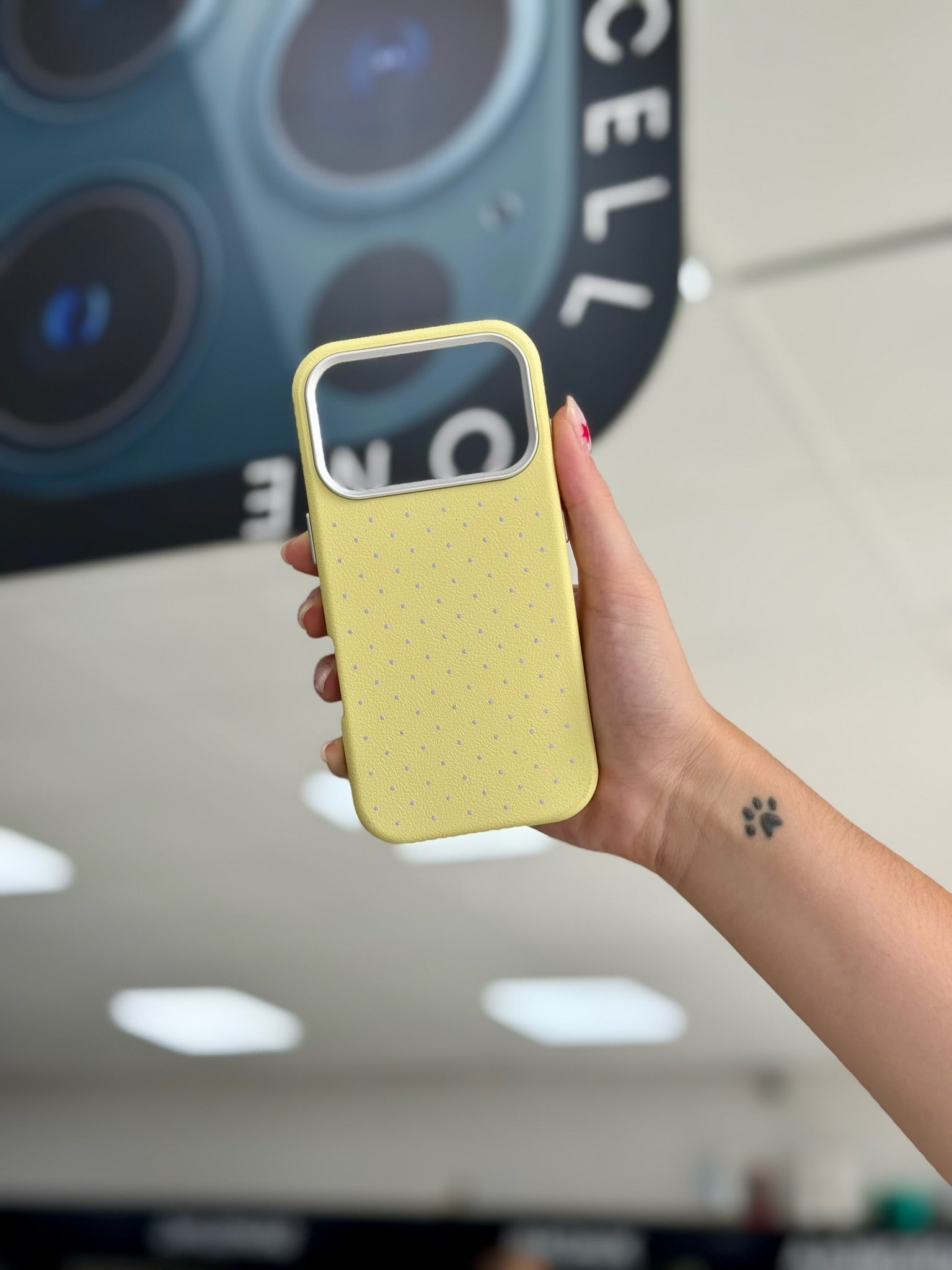 FUNDA SILKY DOTS
