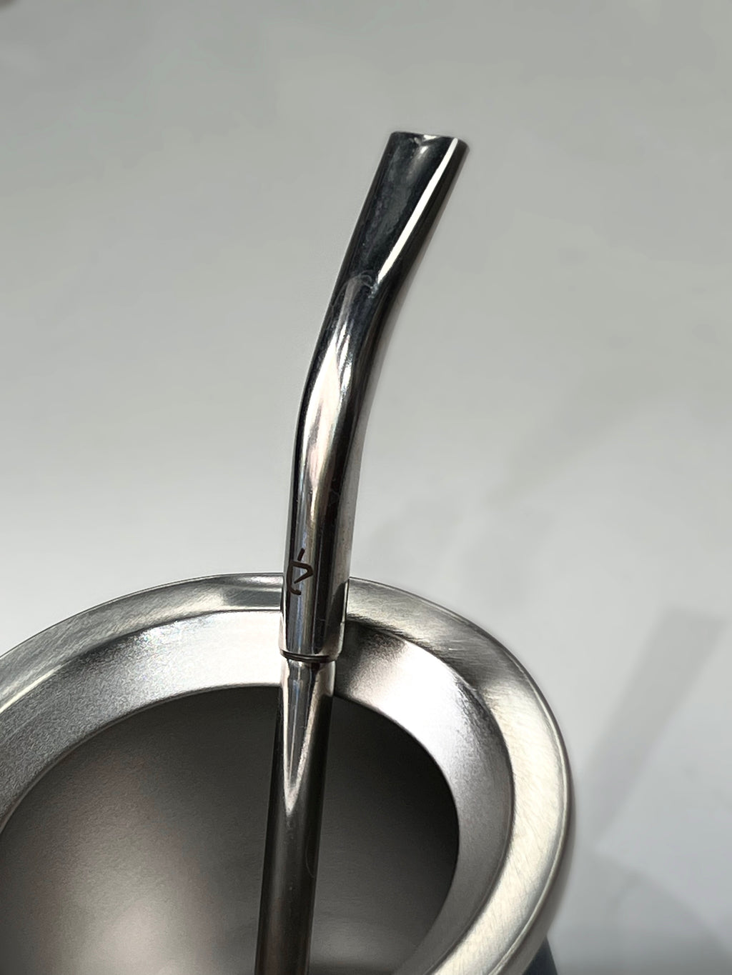 UNA BOMBILLA PICO LORO