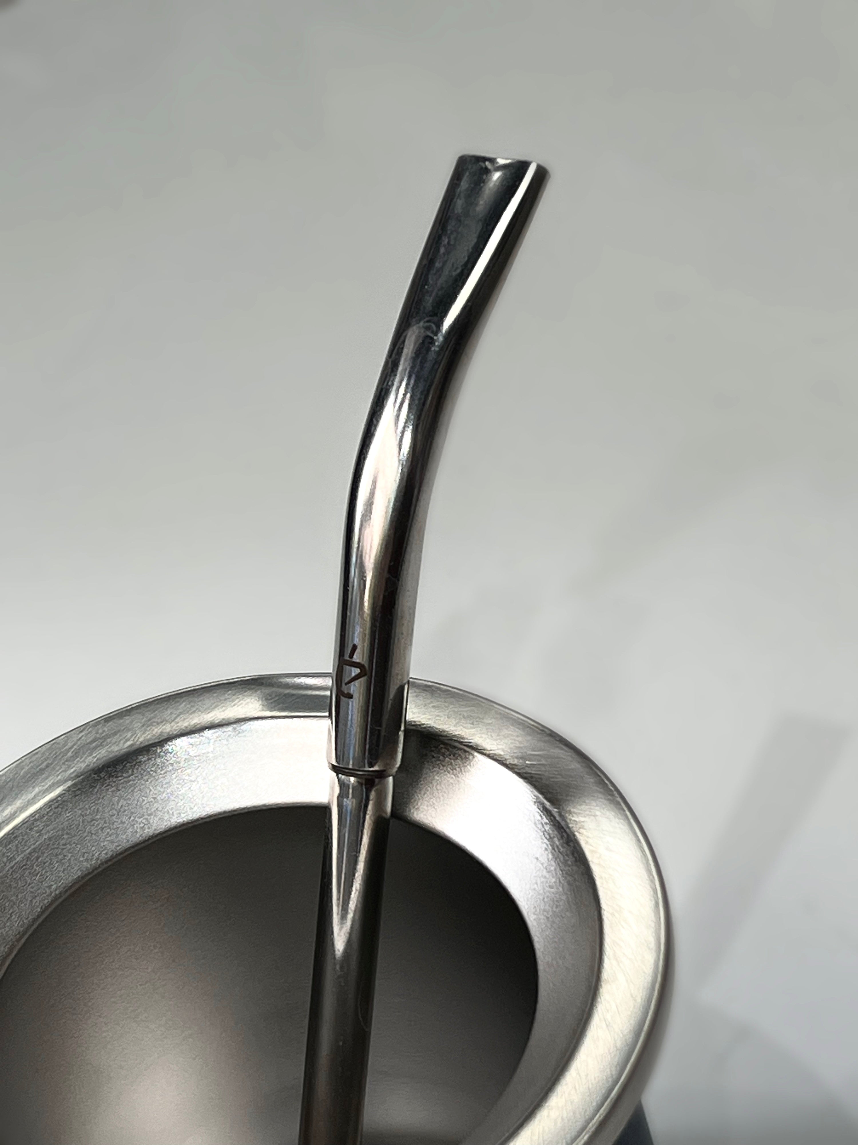 UNA BOMBILLA PICO LORO