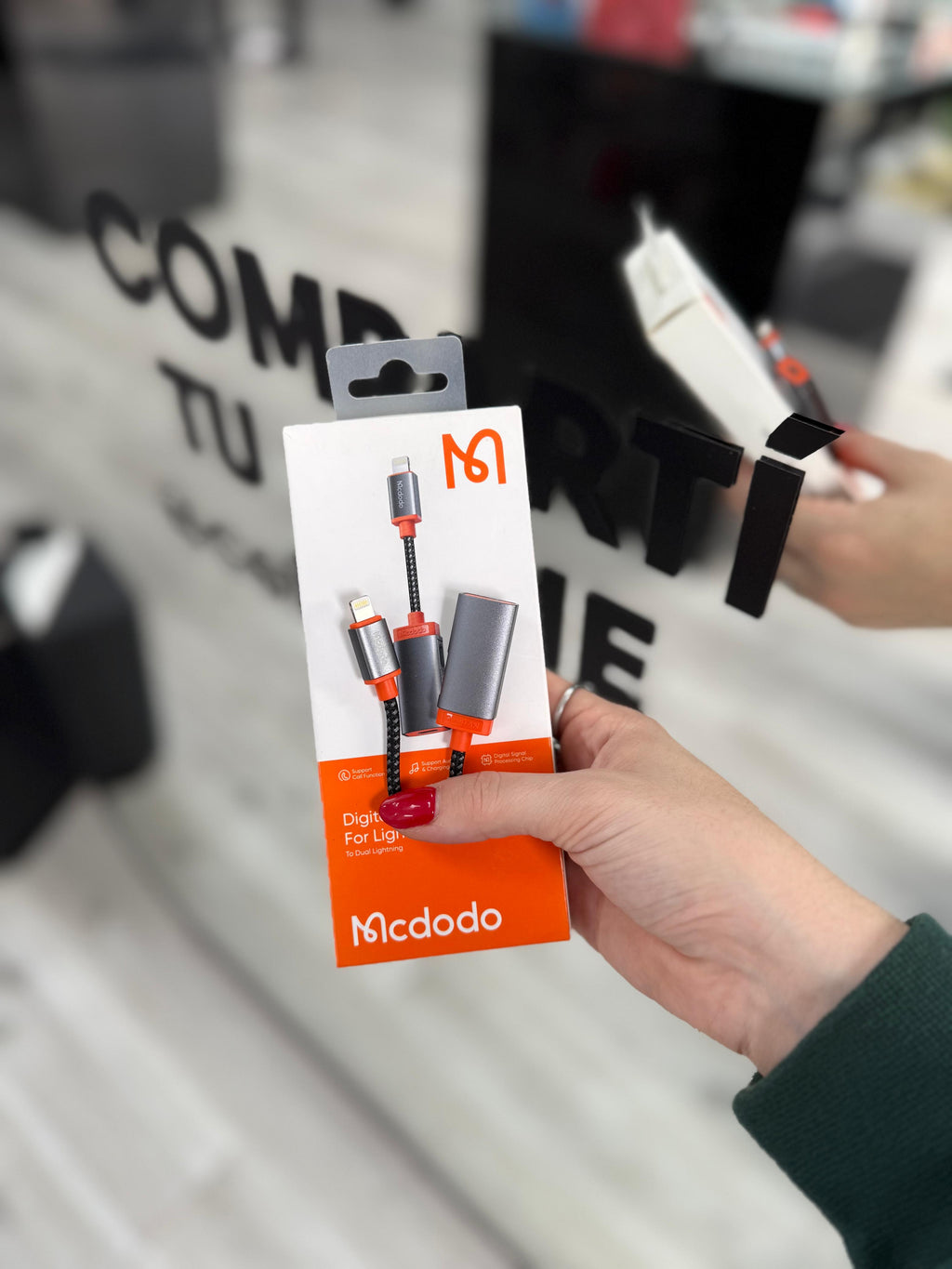 ADAPTADOR MCDODO LIGHTNING A 2 LIGHTNING