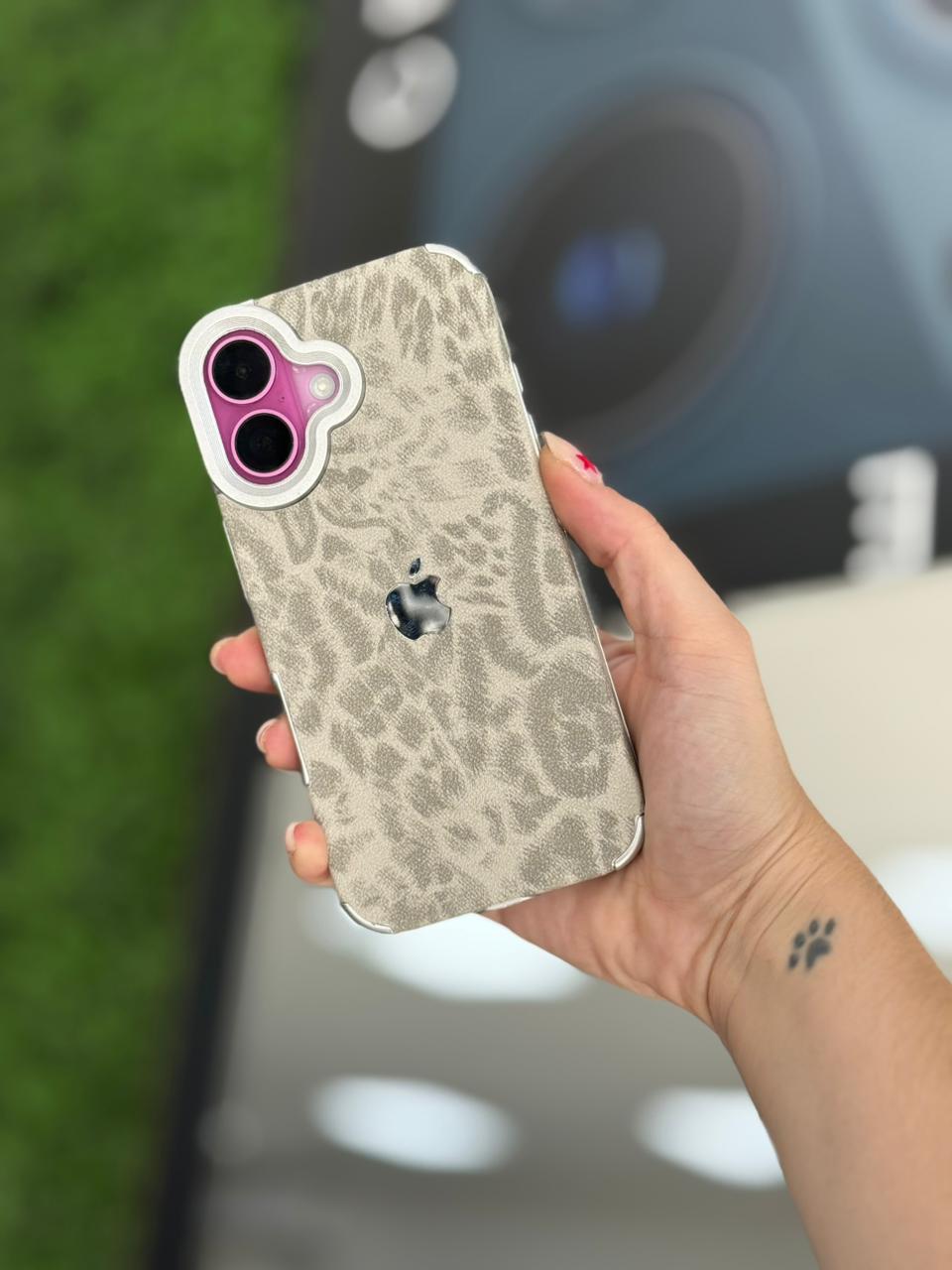 FUNDA ANIMAL PRINT CON LOGO