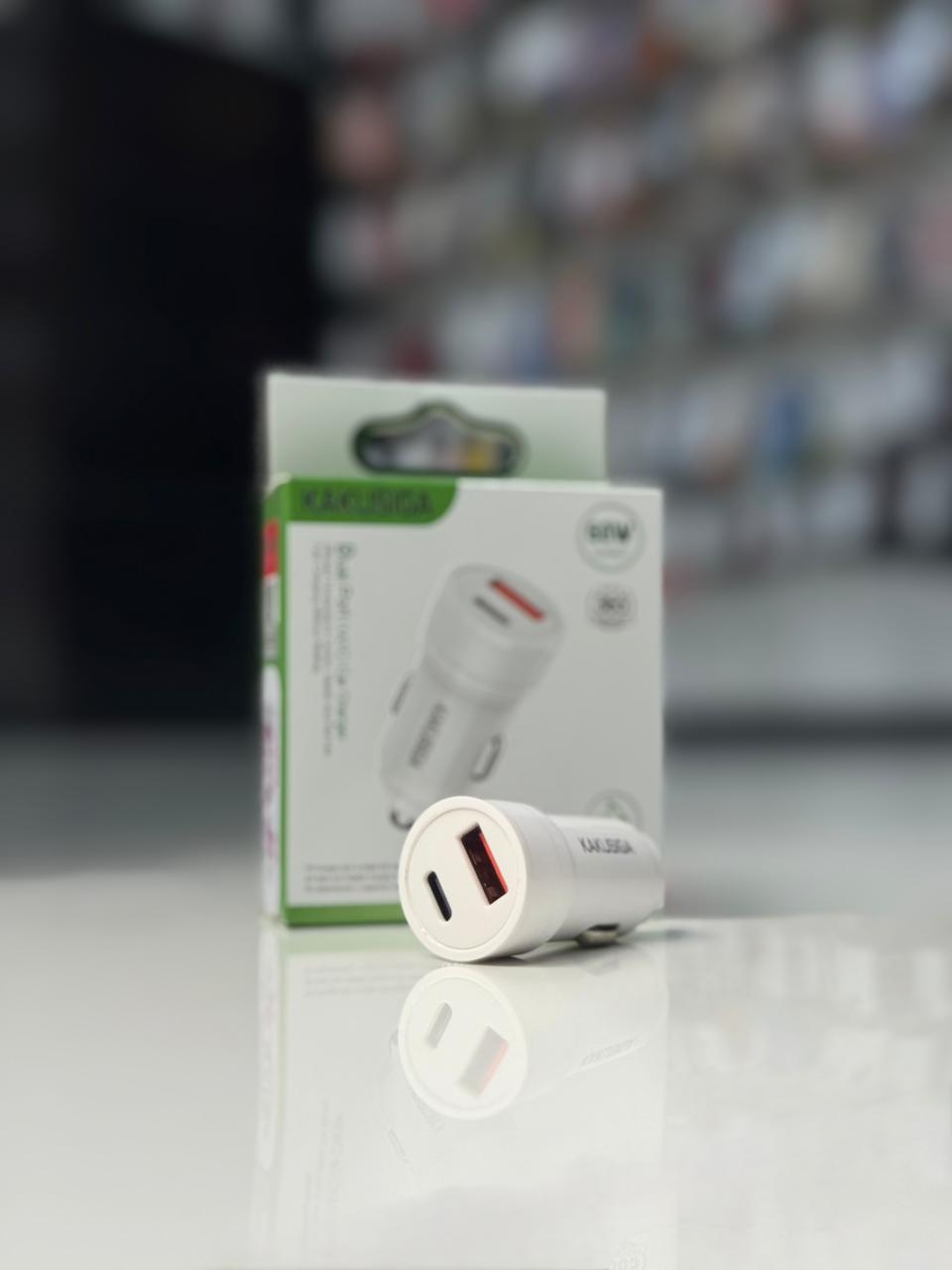 Cargador de Auto Kakusiga 60W – Dual Puerto USB-A + USB-C Blanco