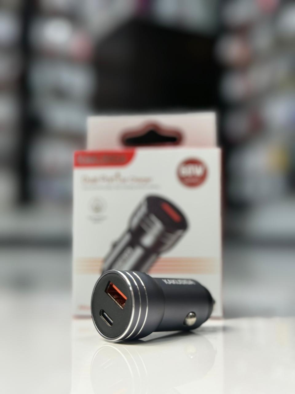 Cargador de Auto Kakusiga 60W – Dual Puerto USB-A + USB-C Negro