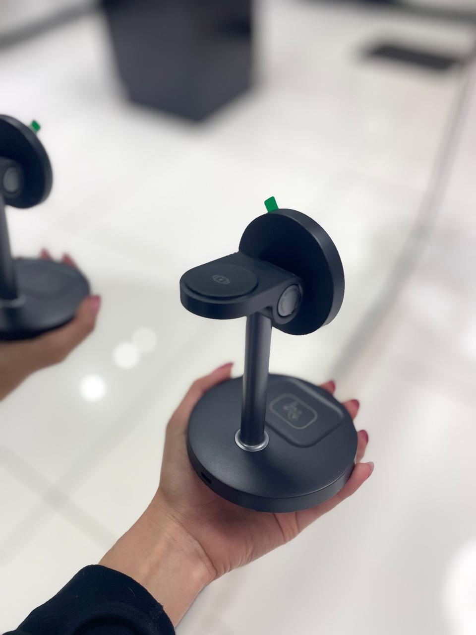 Base de Carga Inalámbrica TEEKY 3 en 1 para Celular, Smartwatch y Auriculares