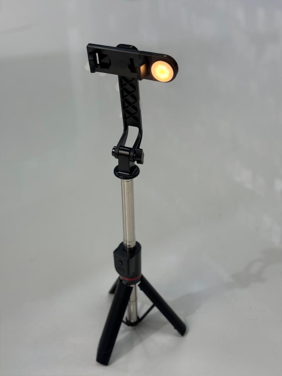 Bastón Selfie con Trípode Bluetooth Kakusiga KSC-1750